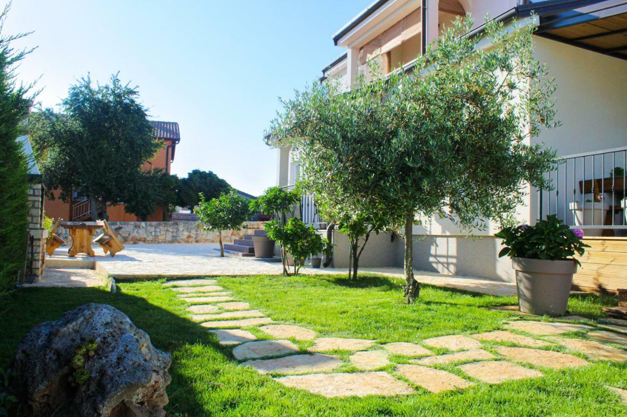 Apartments Lila Novigrad Istria Dış mekan fotoğraf